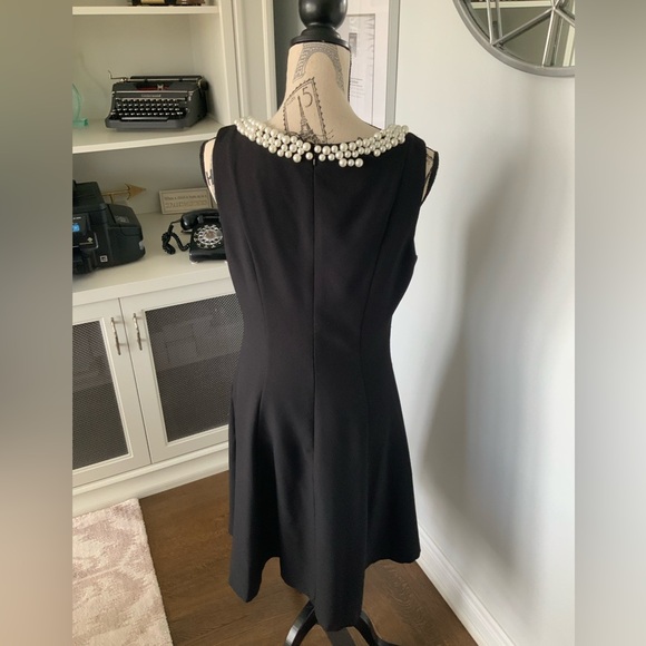 KARL LAGERFELD PARIS Pearl Neckline Black Sleeveless Dress Size 10 BRAND NEW - Picture 11 of 12